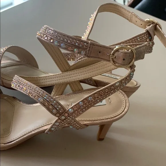 Alex Marie Tan Heels Elegant Strappy Design - Picture 4 of 7